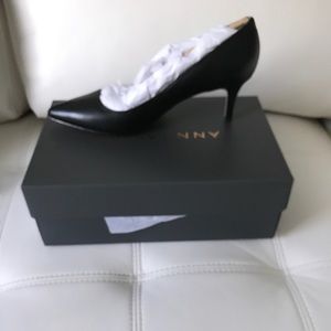 Ann Taylor Pumps