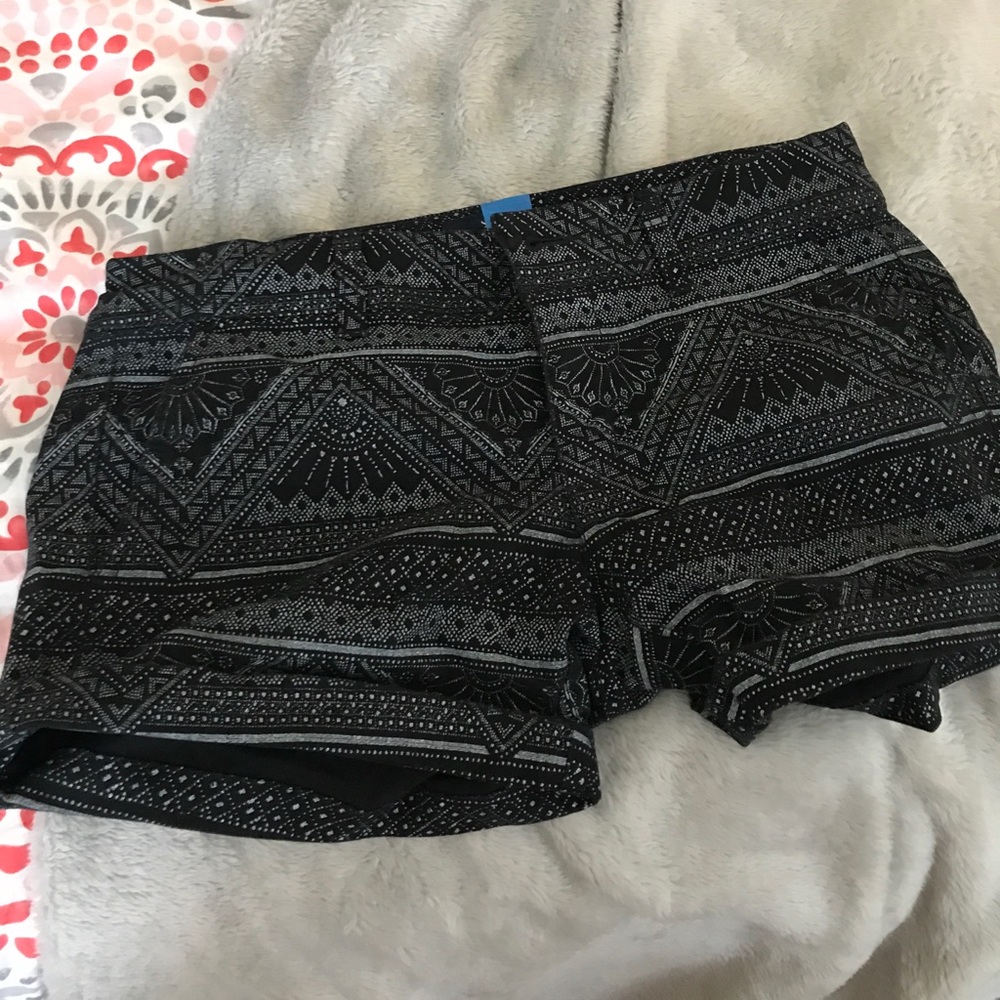 American Eagle black shorts
