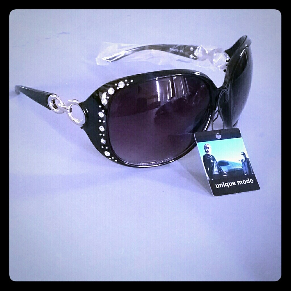 Black Chain Link Sunglasses with Stone Accents