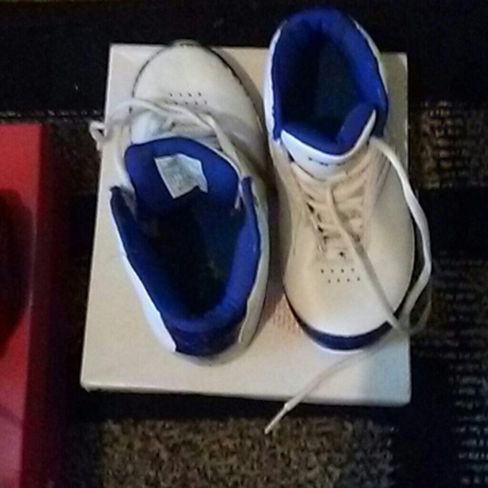 Shoes - Picture 4 of 4