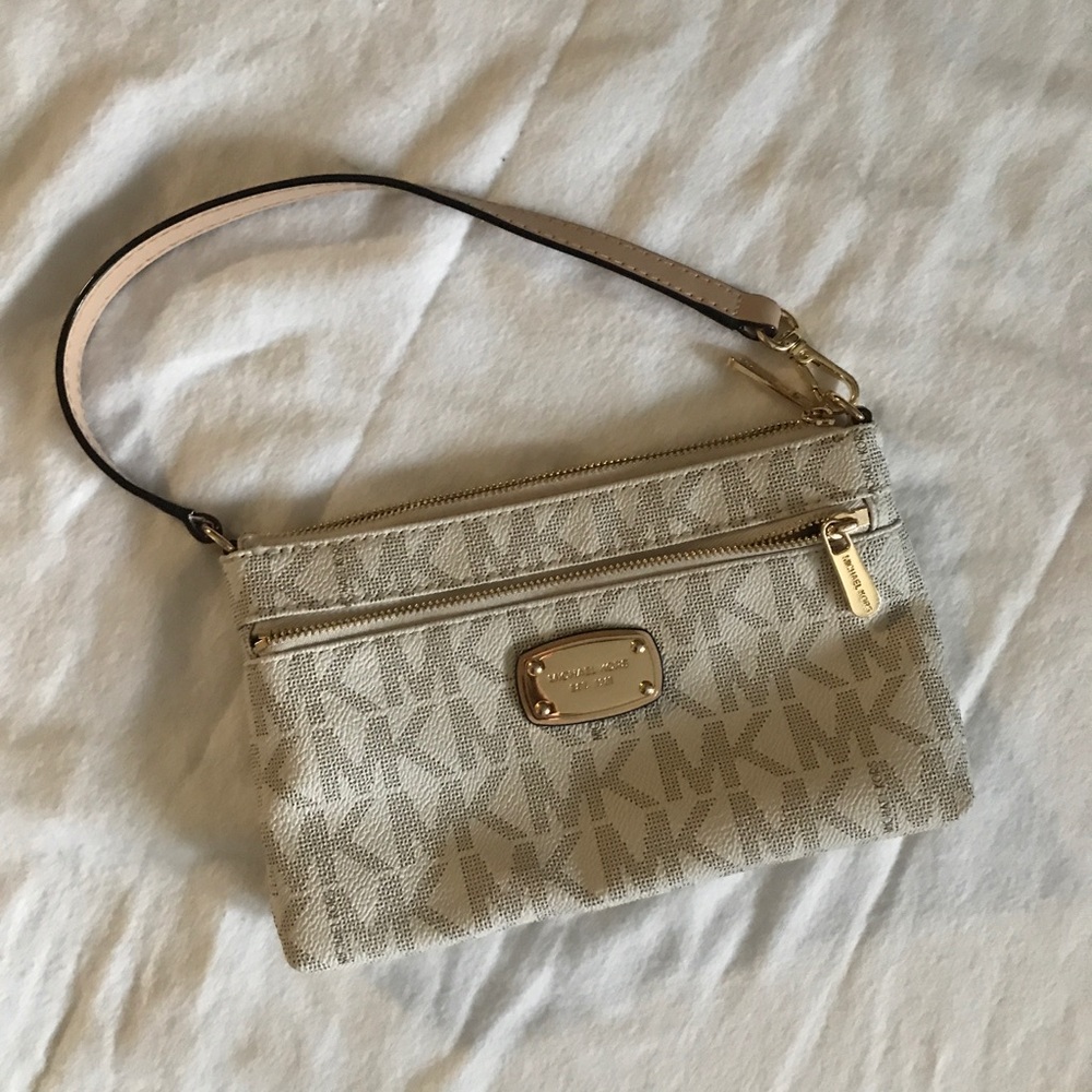 Michael Kors Wristlet