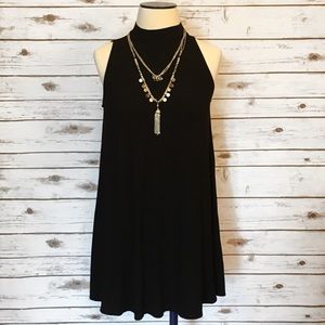 Black Sleeveless Shift Dress