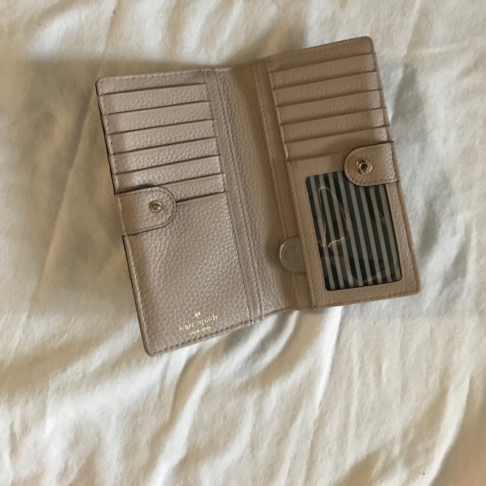 Kate Spade Tan Leather Cameron Street wallet