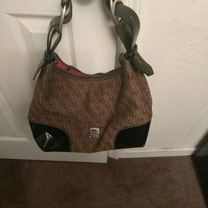 Dooney and bourke purse