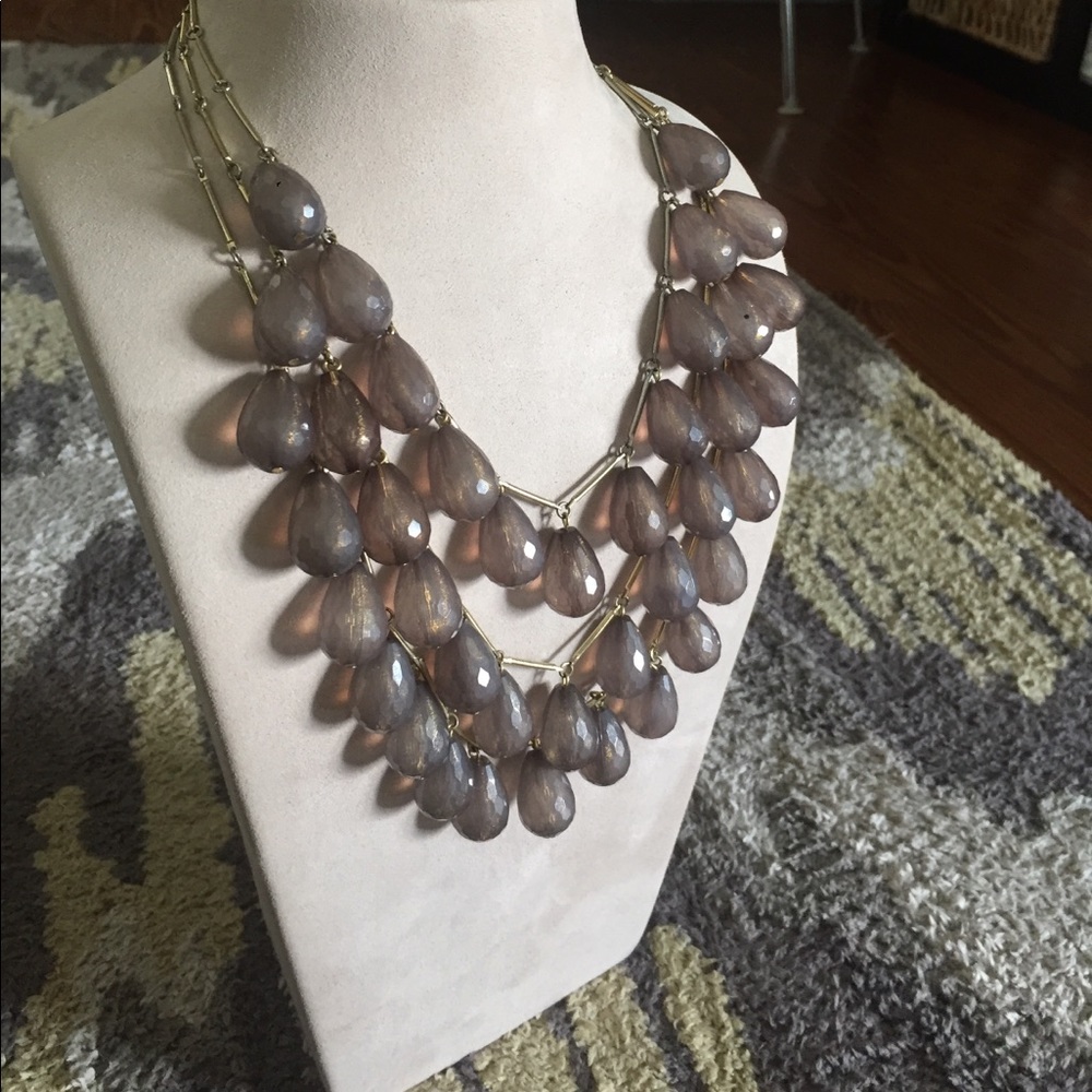 Statement Neclace - Picture 2 of 4