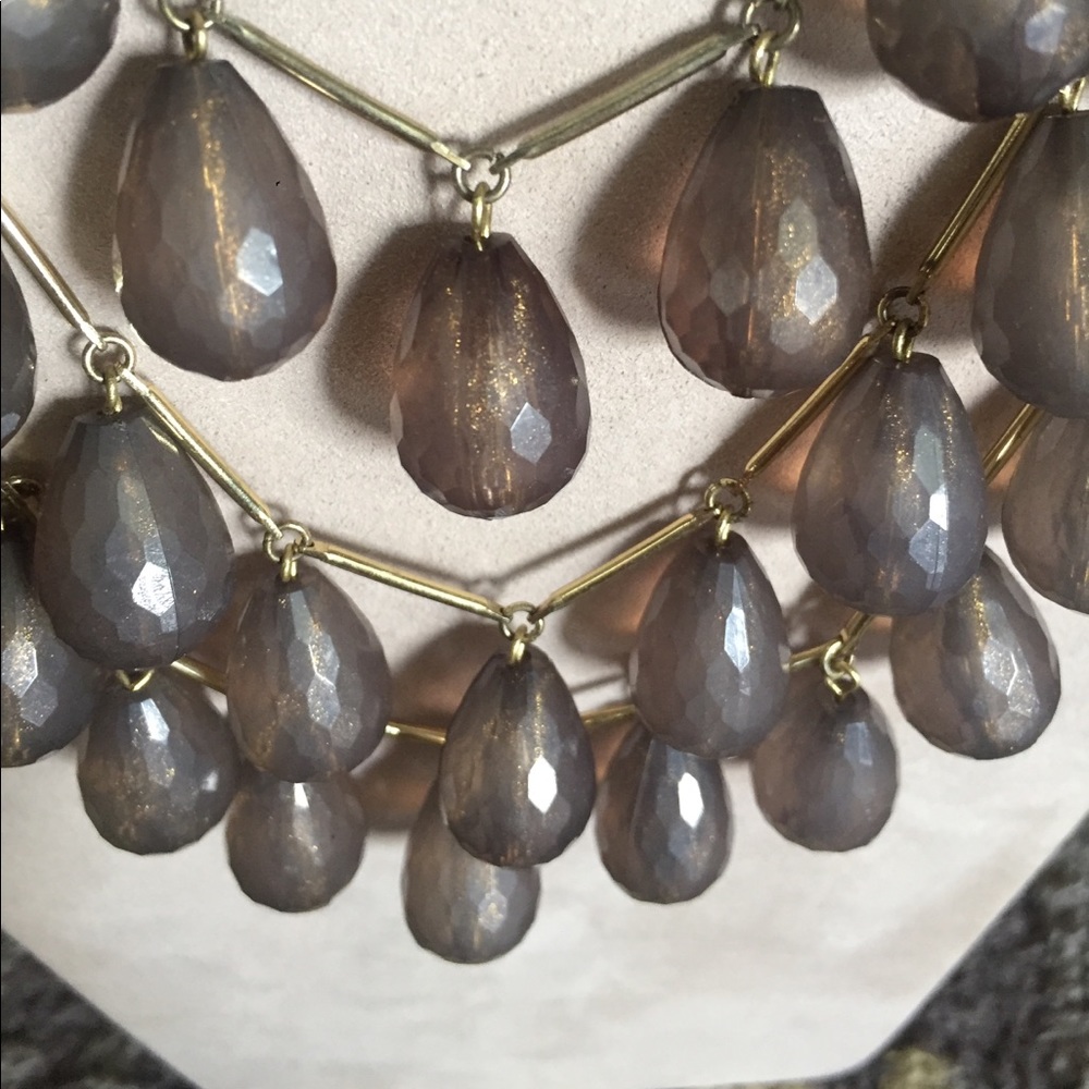 Statement Neclace - Picture 3 of 4
