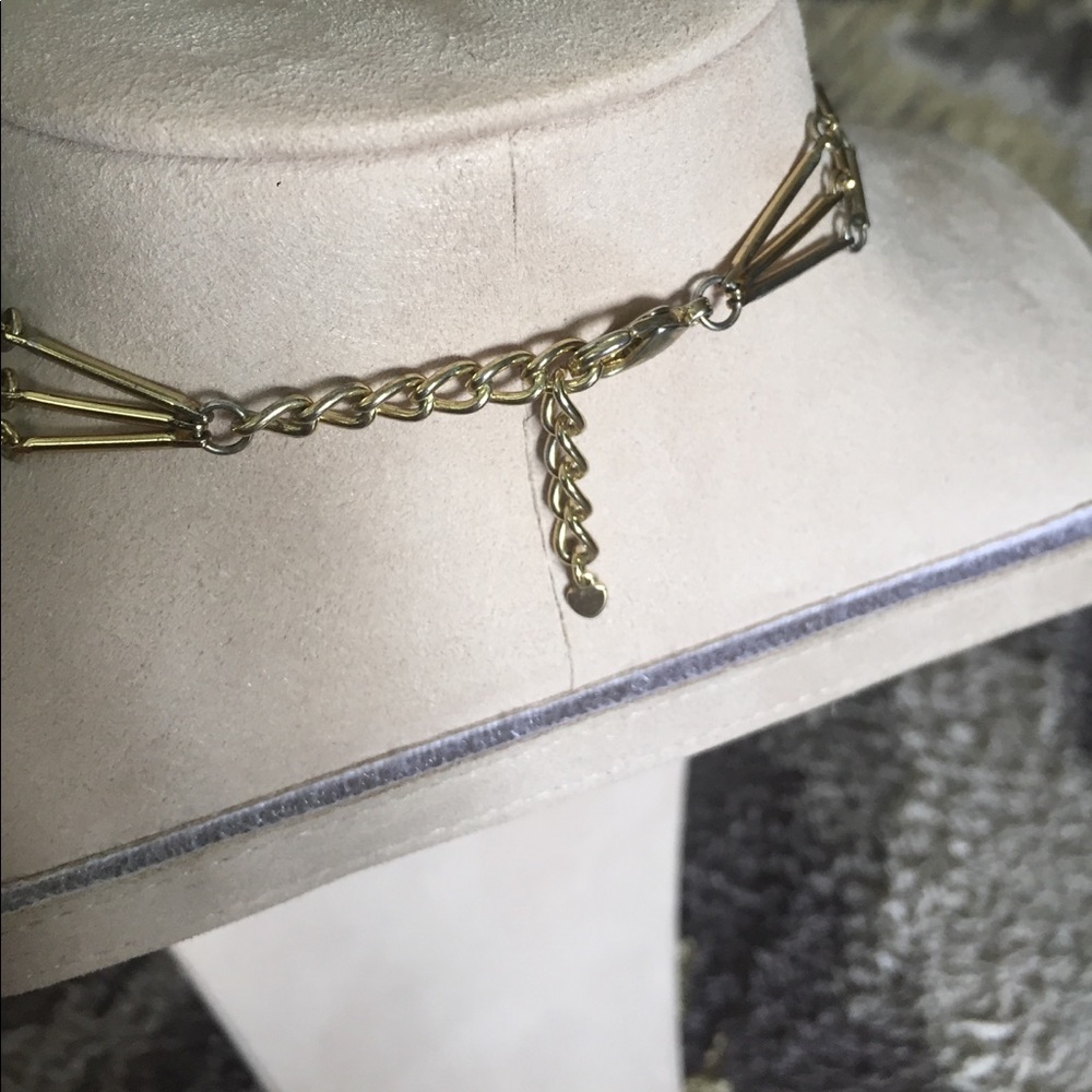 Statement Neclace - Picture 4 of 4