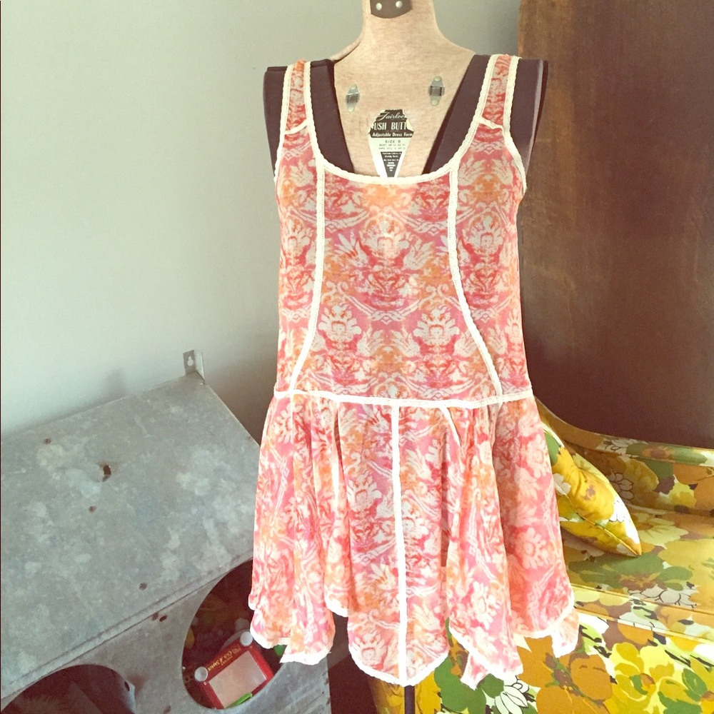 Like new Free people pink floral lace flowy tunic