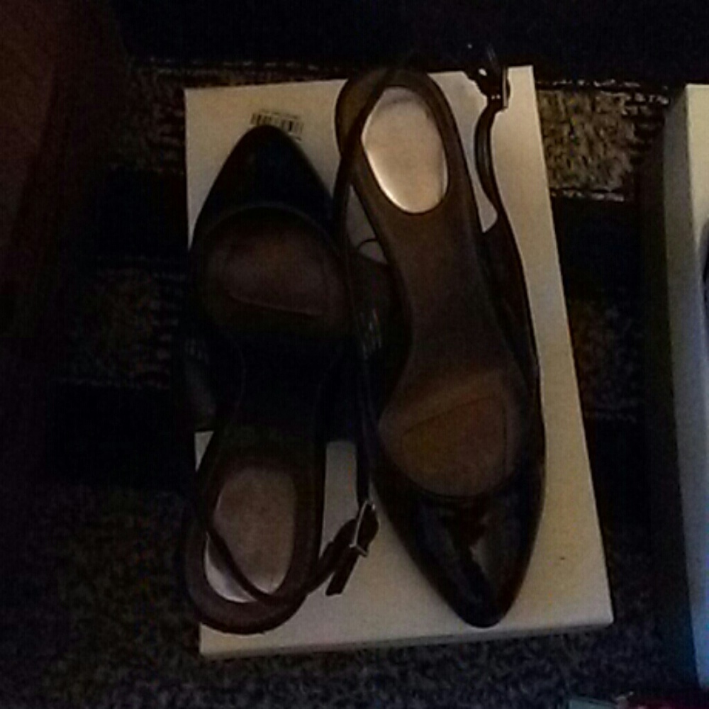Ladies shoes