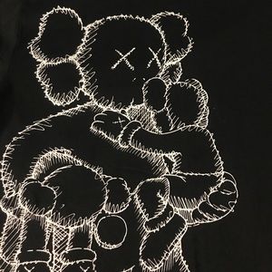 UNIQLO X KAWS Tee