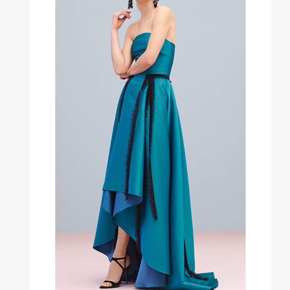 Sachin & Babi
Aria High Low Gown