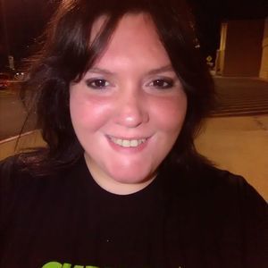 Meet your Posher, Courtney