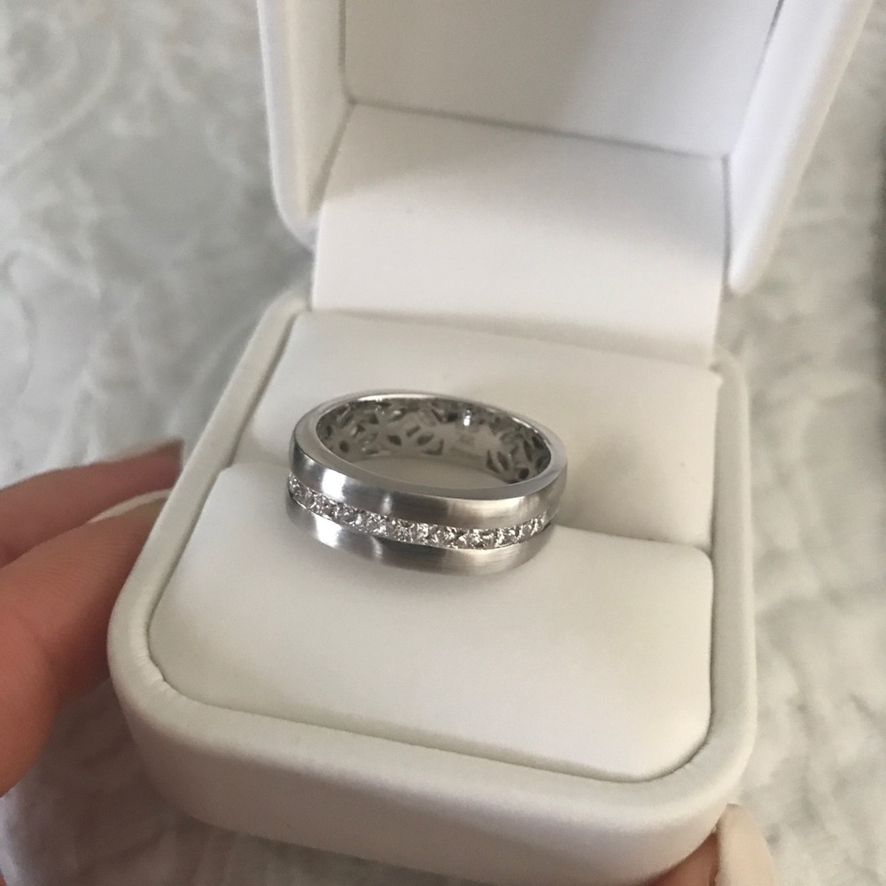 SimonG Men's Diamond Band - Picture 3 of 3