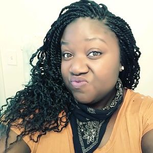 Meet your Posher, Whitney