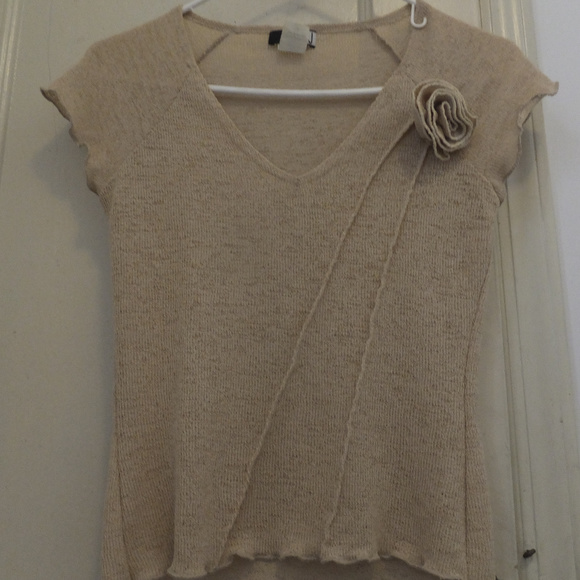 Cream Top w/ Floral Corsage - Picture 2 of 8