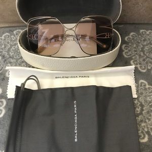 *AUTHENTIC BALENCIAGA SUNGLASSES *
