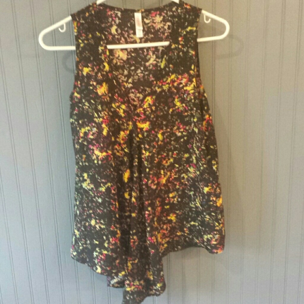 Abstract floral sleeveless top black and pink