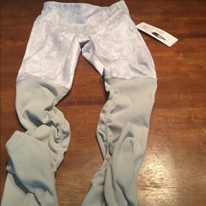 Alo Yoga Goddess Leggings