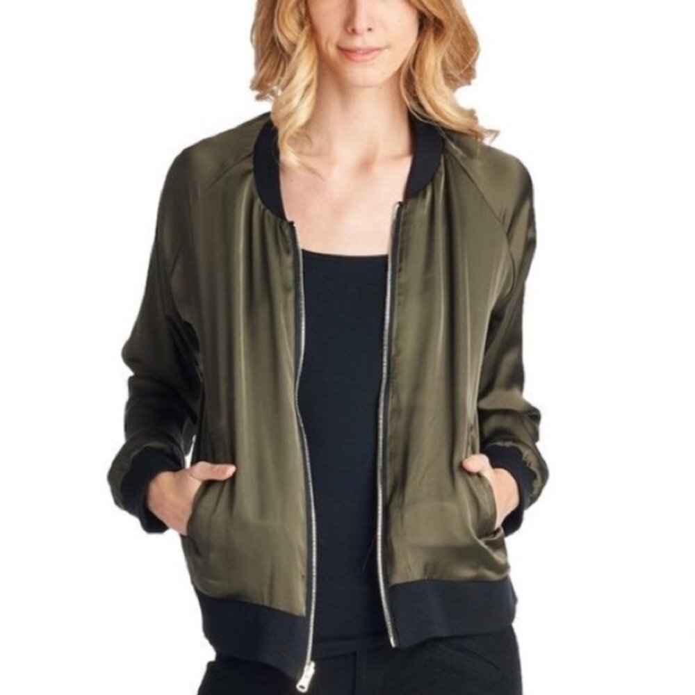 Spring reversible bomber jacket  - Picture 4 of 7