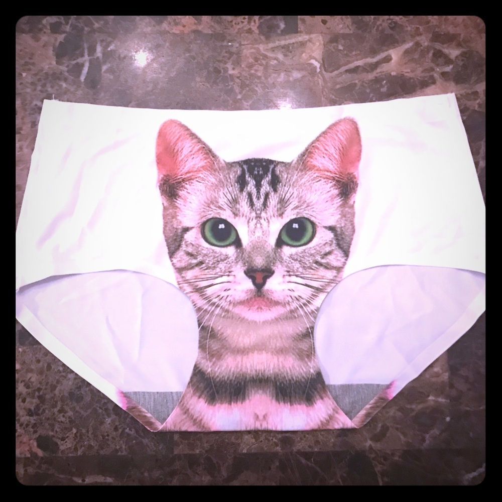 🎀UNIF Seamless Kitty Perfect No Line Panties🎀