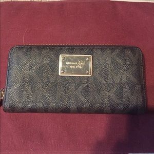 Michael Kors wallet