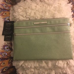 Jones New York Charging Pouch/FINAL PRICE DROP