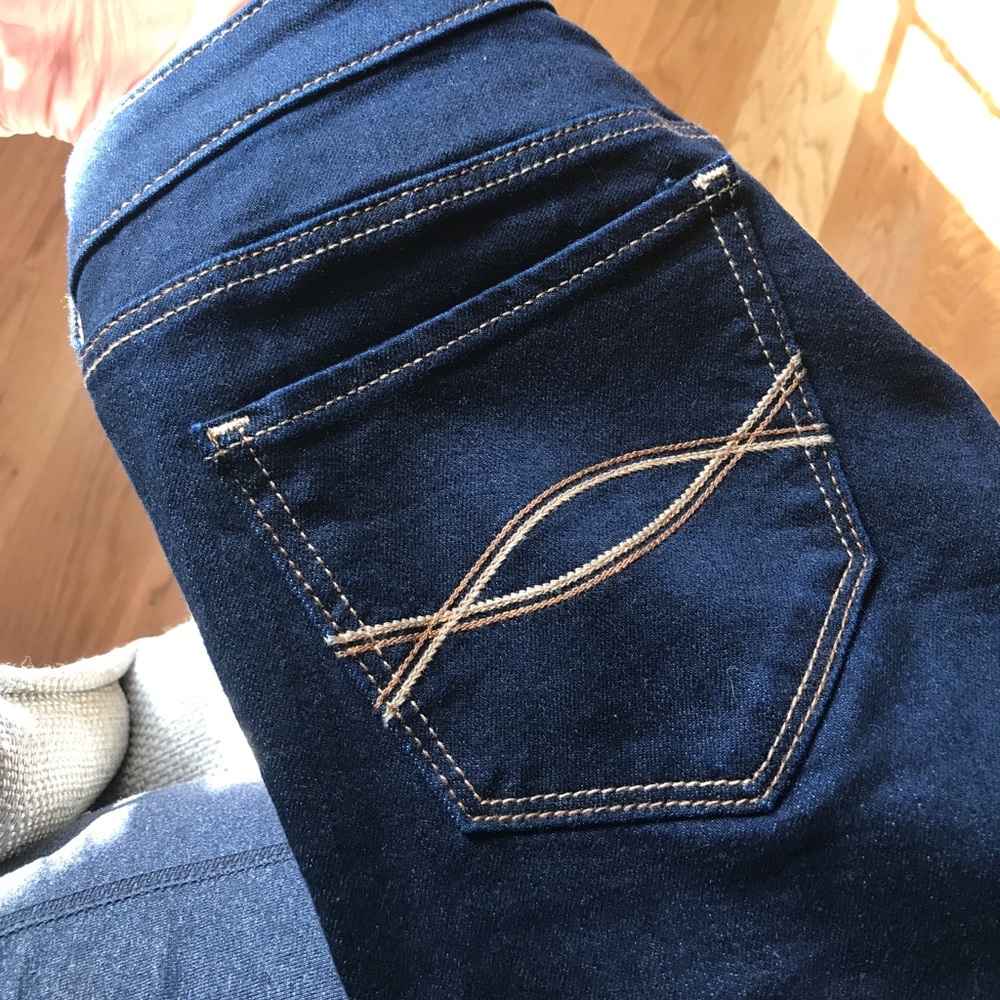 A&F Jeans - Picture 5 of 5