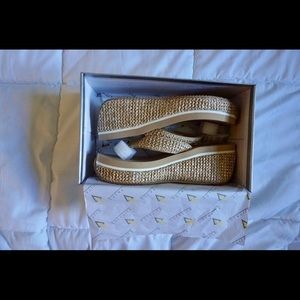 ⭐️BRAND NEW GOLD VOLATILE⭐️