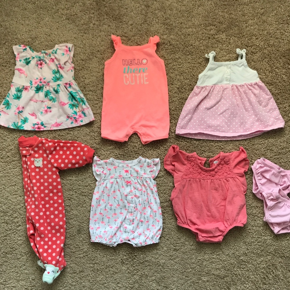 (SOLD) Baby Girl Clothes Bundle!