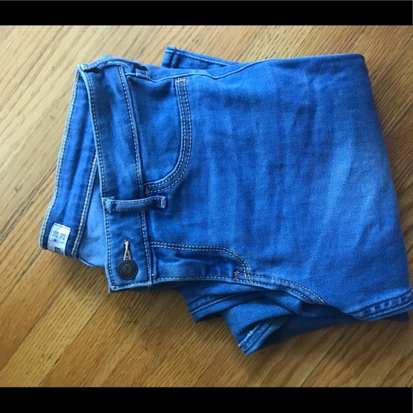 Hollister Skinny Jeans - Picture 2 of 2