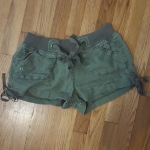 Cargo army green shorts