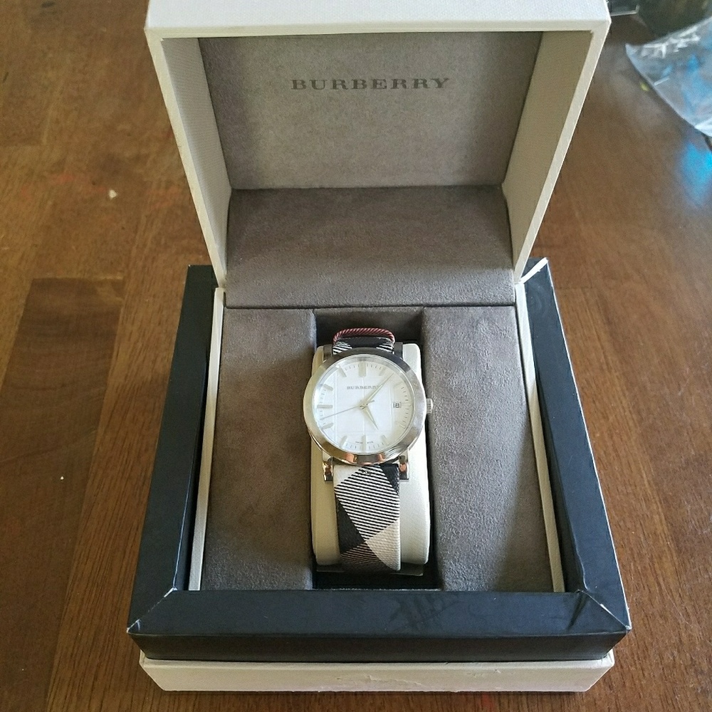 BURBERRY WATCH