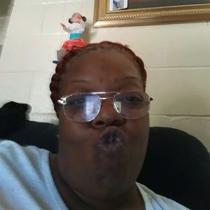 Meet your Posher, Lela