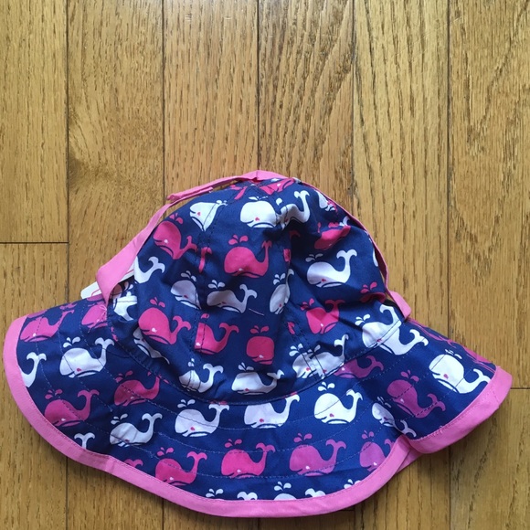 Pottery Barn Reversible Whale Sun Hat 6-12 Months - Picture 5 of 5