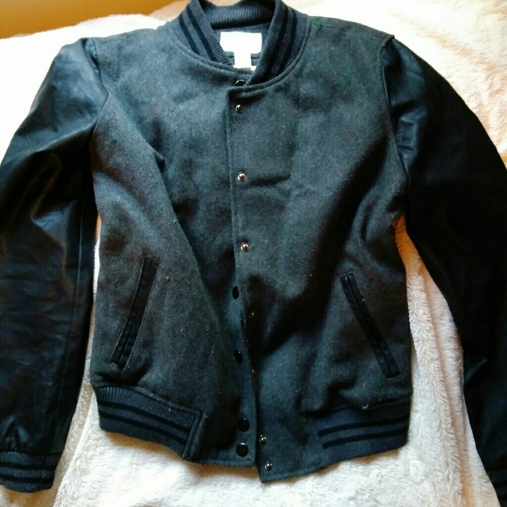 Bomber/varsity jacket