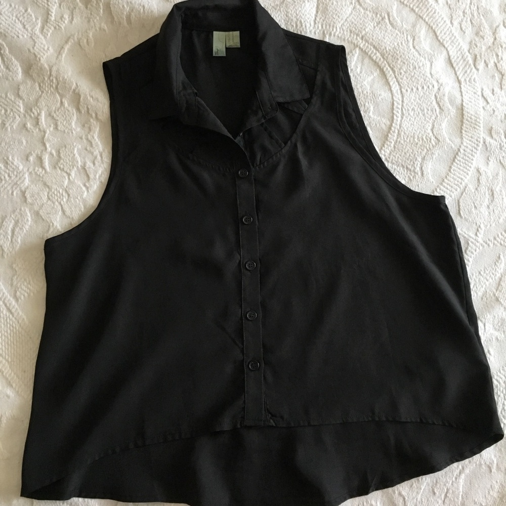 Flowy Forever 21 button up tank top