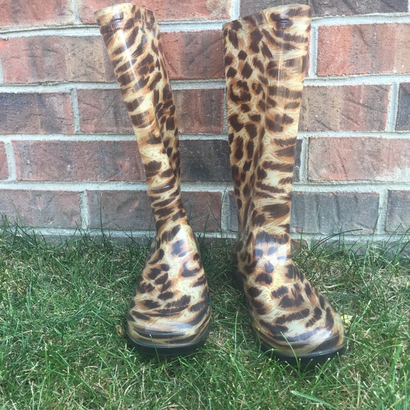 Cheetah print rainboots - Picture 3 of 3