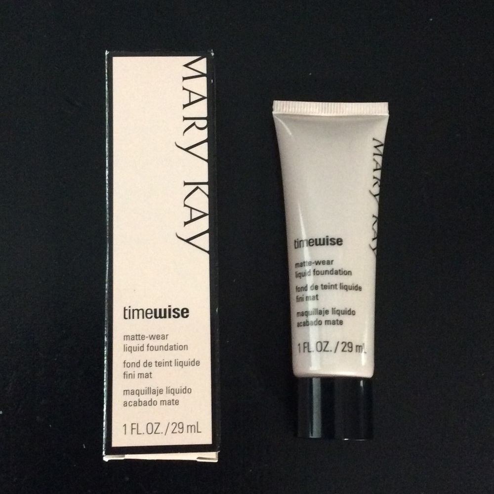 Mary Kay Timewise Matte Wear Liquid Foundation.