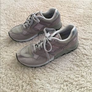 New Balance 680 tennis shoes