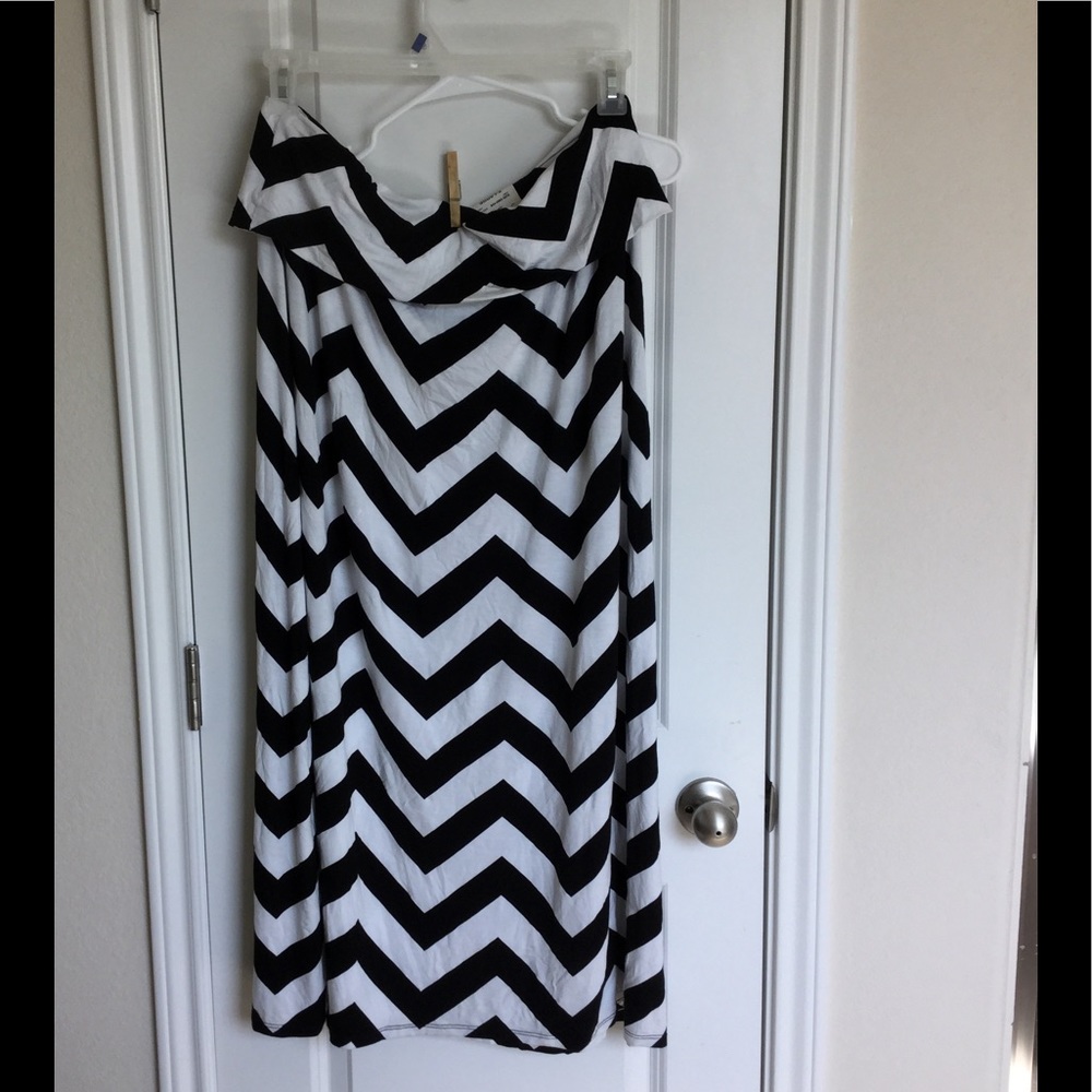 Ana A New Approach Maxi skirt B&W chevron pattern