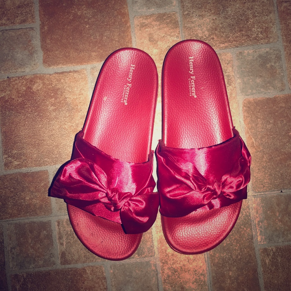 Red Bow slides