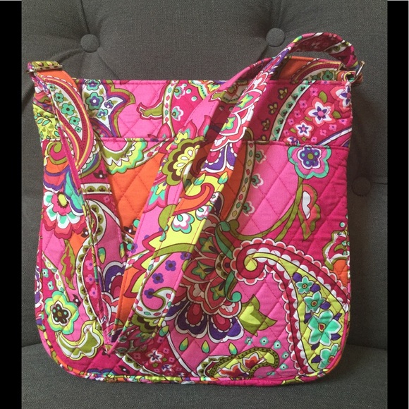 NWT VERA BRADLEY TRIPLE ZIP HIPSTER - Picture 2 of 4