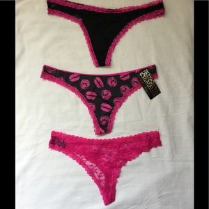3 lacy thongs