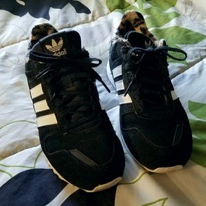 Womens Adidas Shoes Size 5 1/2