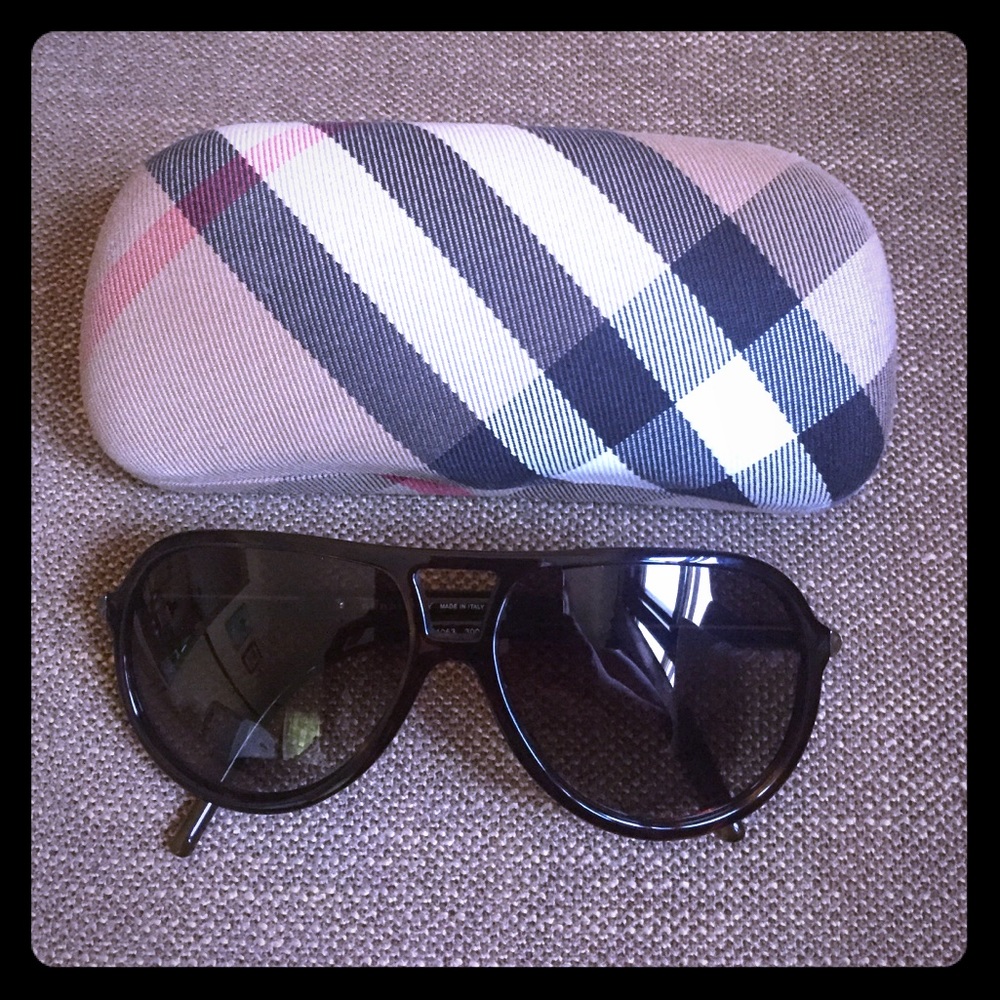 Burberry Aviator Sunglasses with case