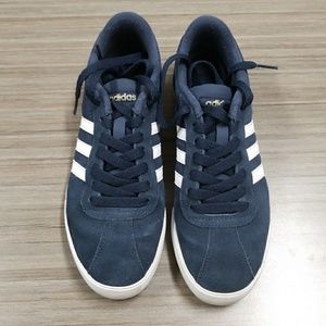 Adidas Navy Blue Campus Sneakers in size 7