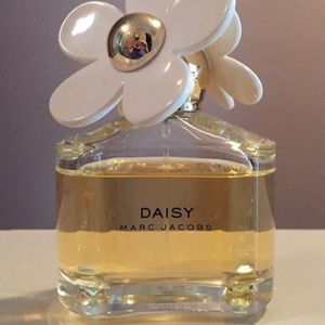 Marc Jacobs Daisy