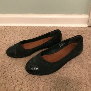 Bass Dark Green Flats Size 8