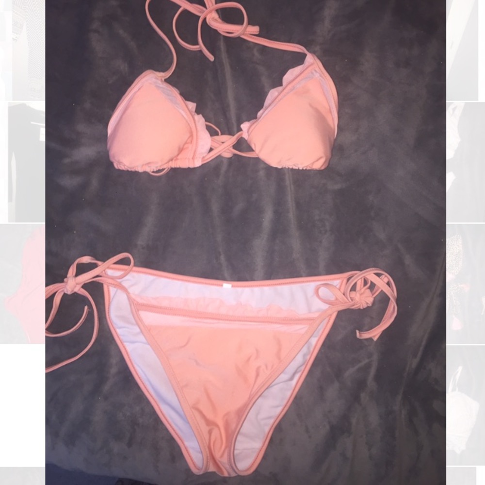 Two Medium Bikinis 👙 - Picture 2 of 2