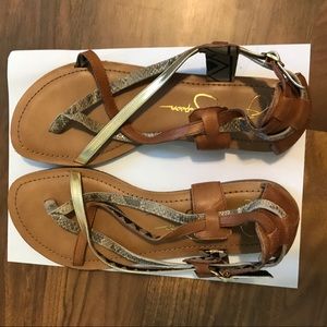 Jessica Simpson size 8 1/2 thong strap sandals